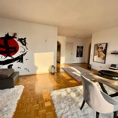 Apartamento Exklusiver Rheinblick Messe Parken 5 Zimmer, 12 Personen