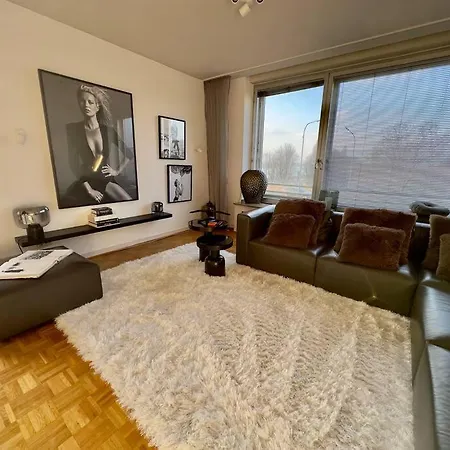 Exklusiver Rheinblick Messe Parken 5 Zimmer, 12 Personen