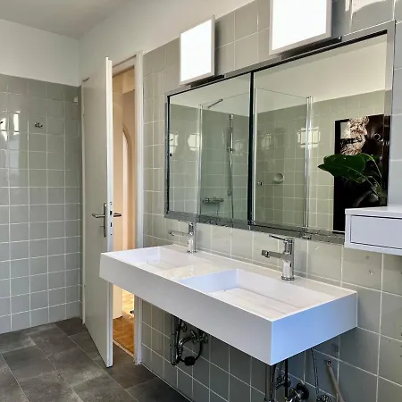 Exklusiver Rheinblick Messe Parken 5 Zimmer, 12 Personen Apartamento