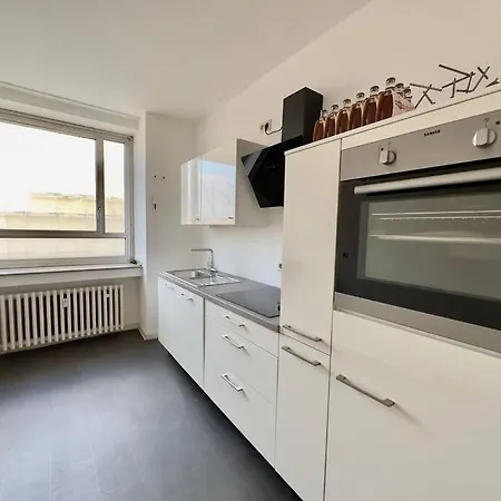 Exklusiver Rheinblick Messe Parken 5 Zimmer, 12 Personen