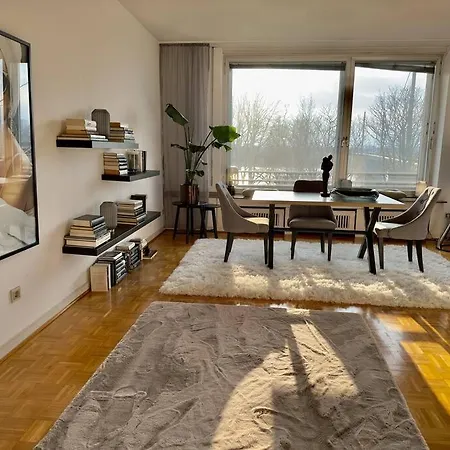 شقة Exklusiver Rheinblick Messe Parken 5 Zimmer, 12 Personen دوسلدورف