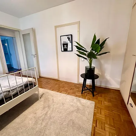 Exklusiver Rheinblick Messe Parken 5 Zimmer, 12 Personen *