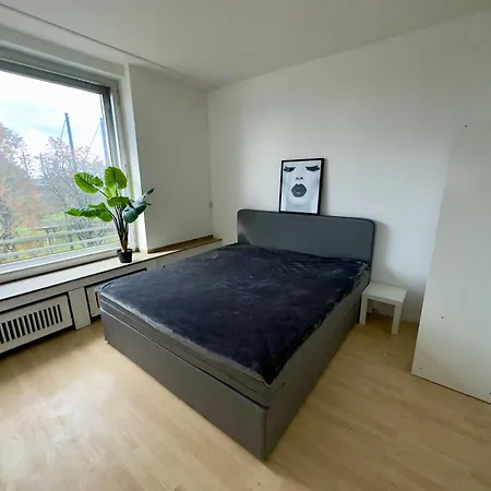 Exklusiver Rheinblick Messe Parken 5 Zimmer, 12 Personen دوسلدورف