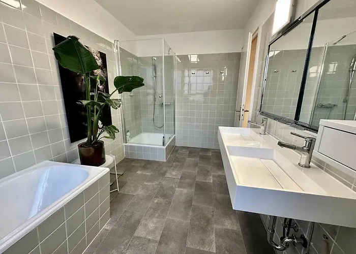 Exklusiver Rheinblick Messe Parken 5 Zimmer, 12 Personen Apartamento *