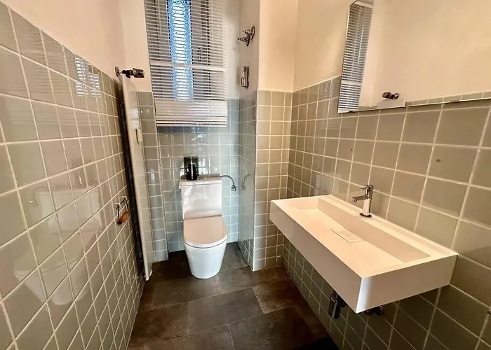 Exklusiver Rheinblick Messe Parken 5 Zimmer, 12 Personen