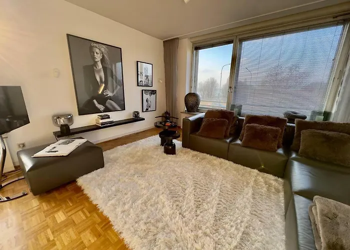 Exklusiver Rheinblick Messe Parken 5 Zimmer, 12 Personen