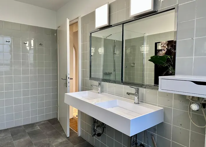 Exklusiver Rheinblick Messe Parken 5 Zimmer, 12 Personen Apartamento