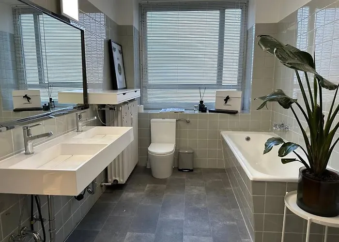 Exklusiver Rheinblick Messe Parken 5 Zimmer, 12 Personen Apartamento