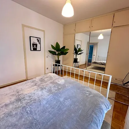 Exklusiver Rheinblick Messe Parken 5 Zimmer, 12 Personen Appartamento