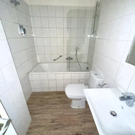 Exklusiver Rheinblick Messe Parken 5 Zimmer, 12 Personen Appartamento *