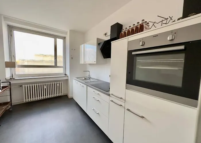 Exklusiver Rheinblick Messe Parken 5 Zimmer, 12 Personen